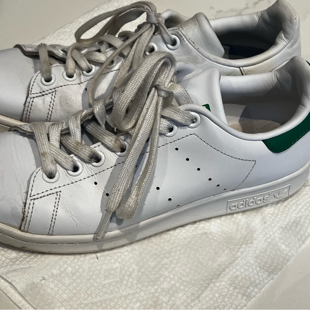 Adidas Men's White and Green Stan Smith sneakers